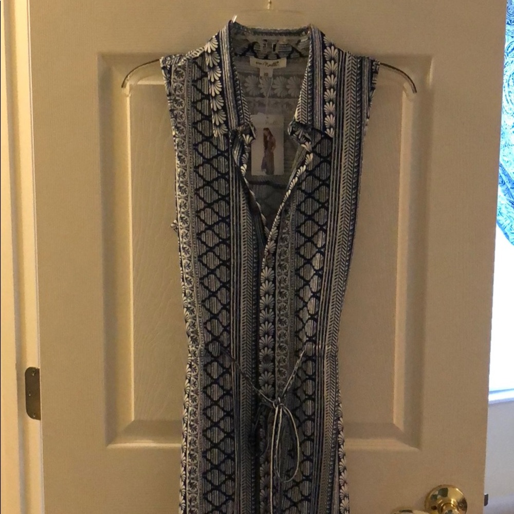dress that can also be worn as sleeveless vest